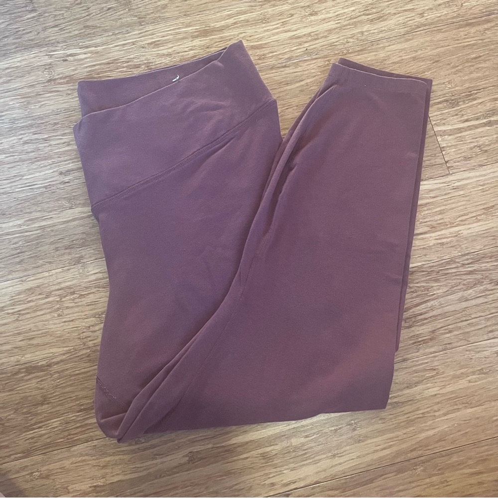 Old Navy Women’s Maroon Leggings
